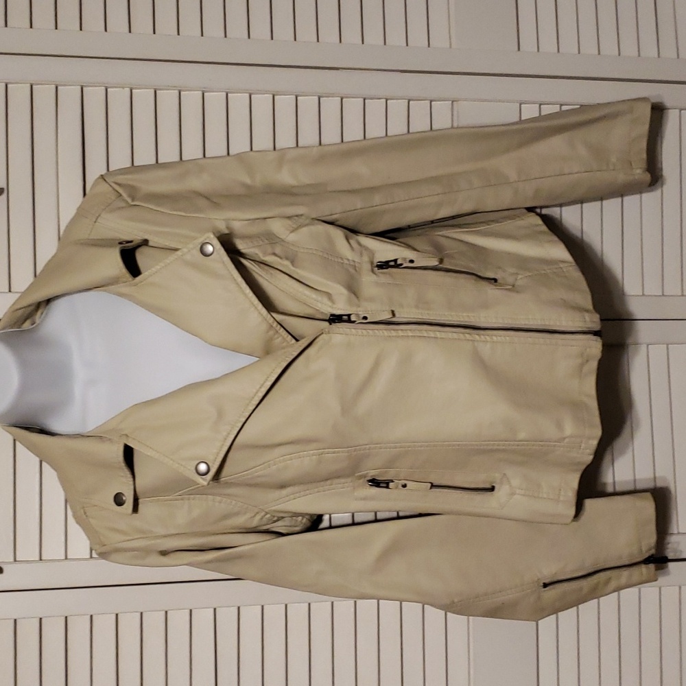 Max Studio Jacket - image 1